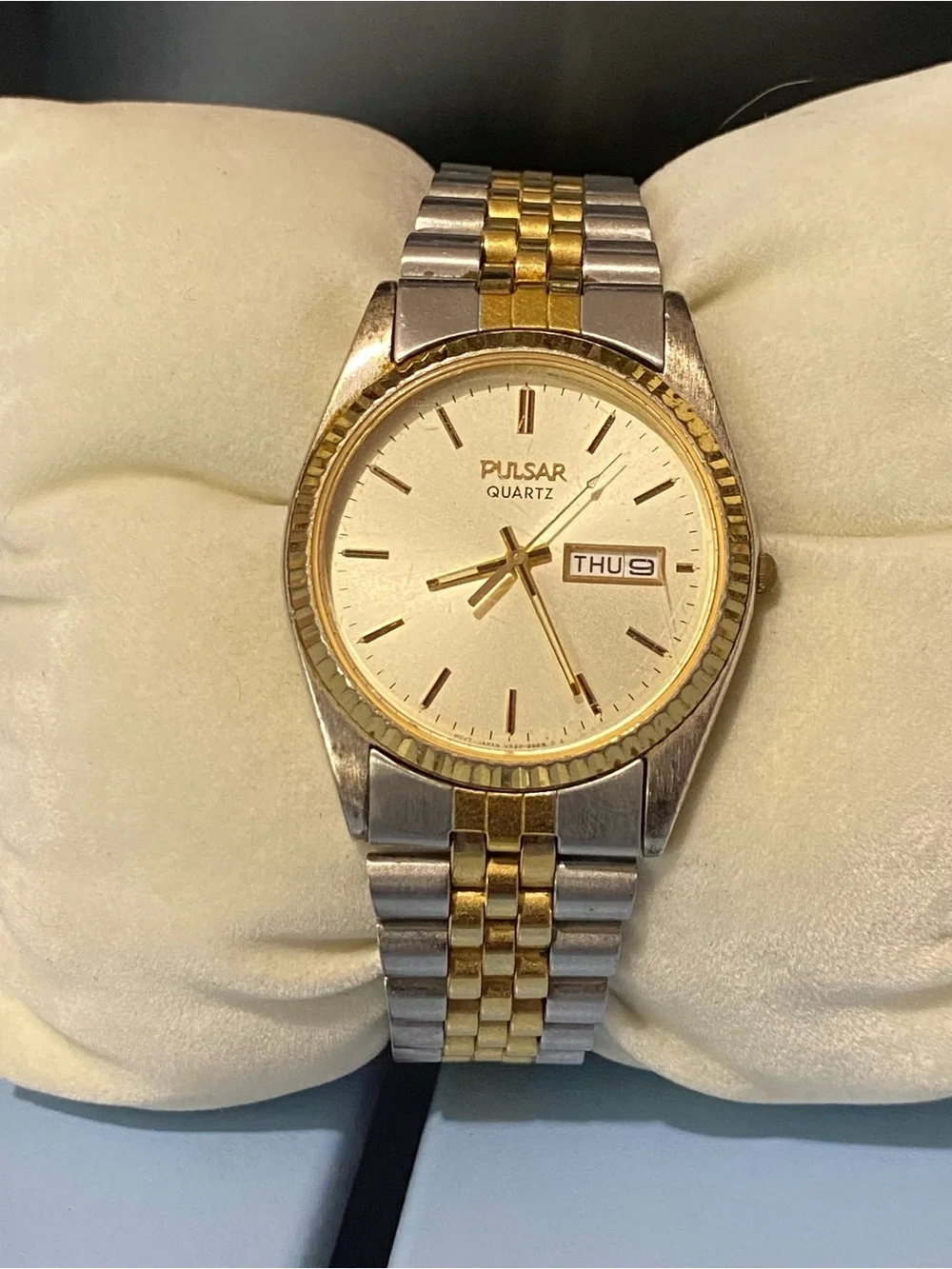 Pulsar Quartz Gold Tone Men's Vintage 1980s Retro Watch